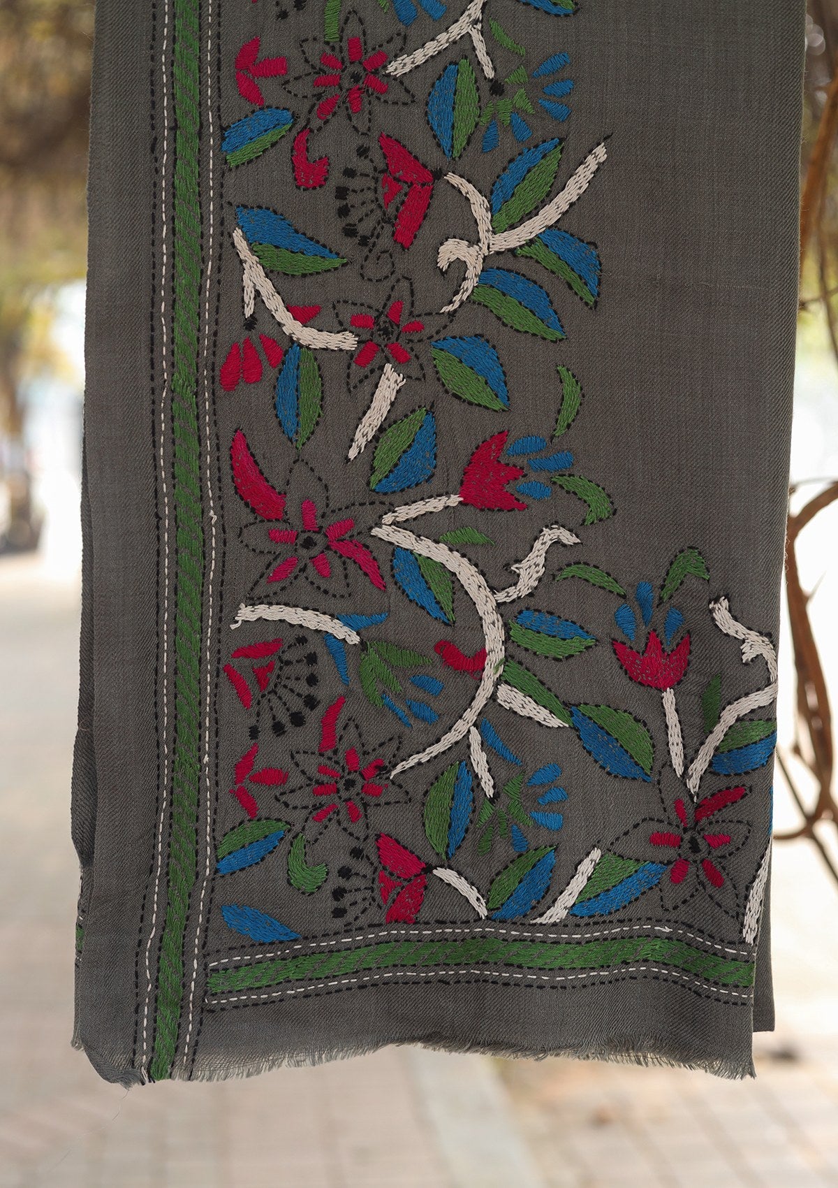 Wool Needle Work Shawl D - 29 - G Grey