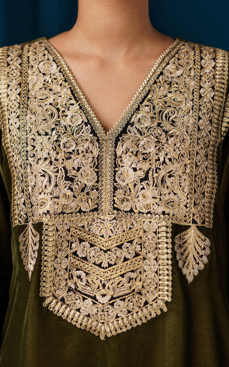Threads and Motifs | Velvet Collection 25 | 2PC TV-09