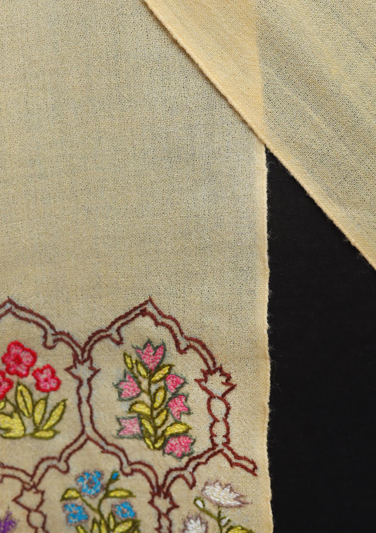 Wool Needle Work Shawl D - 30B - D Cream