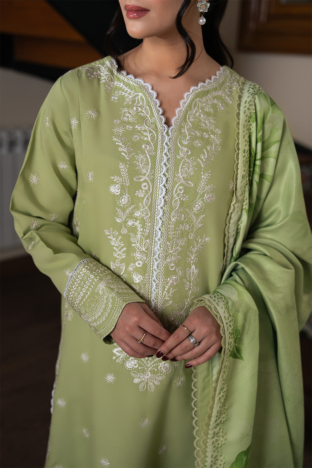 Neeshay | Winter Reverie | Virsine