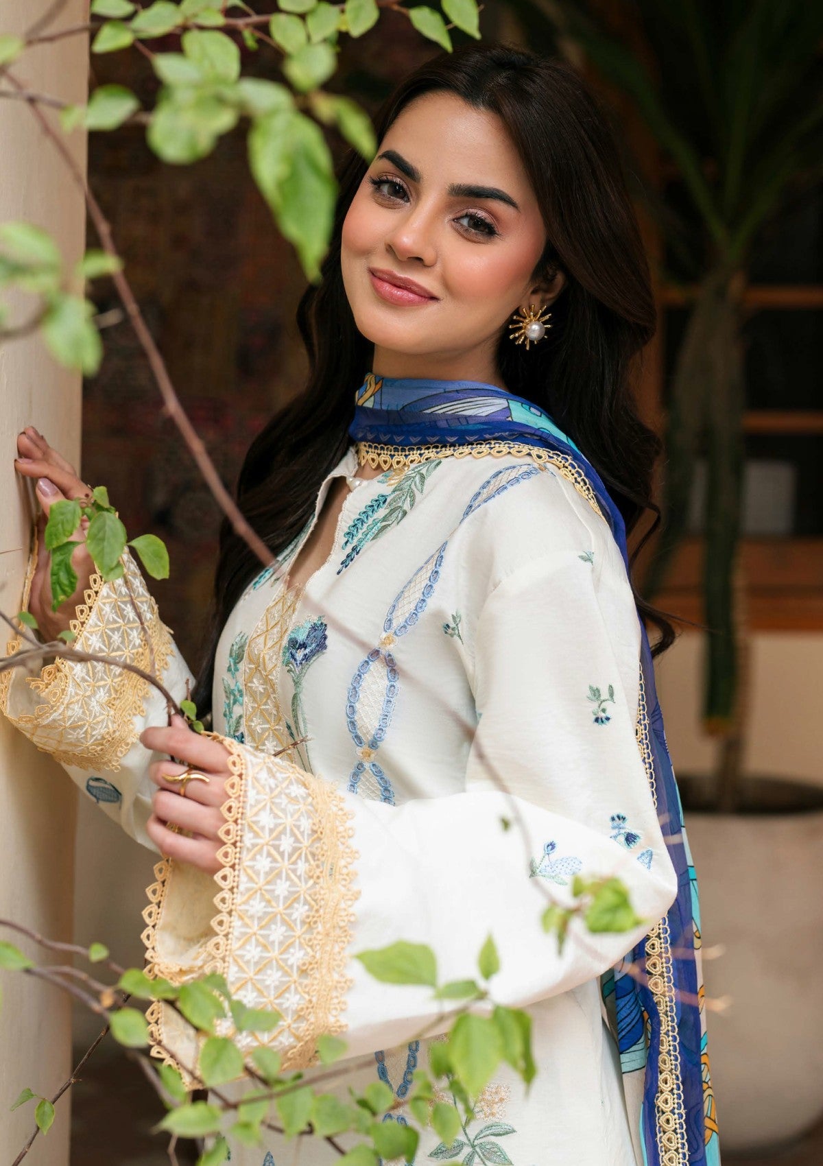 Lawn - Roheenaz - Aashiyana - Luxury 25 - RAL#01-A - Zoya