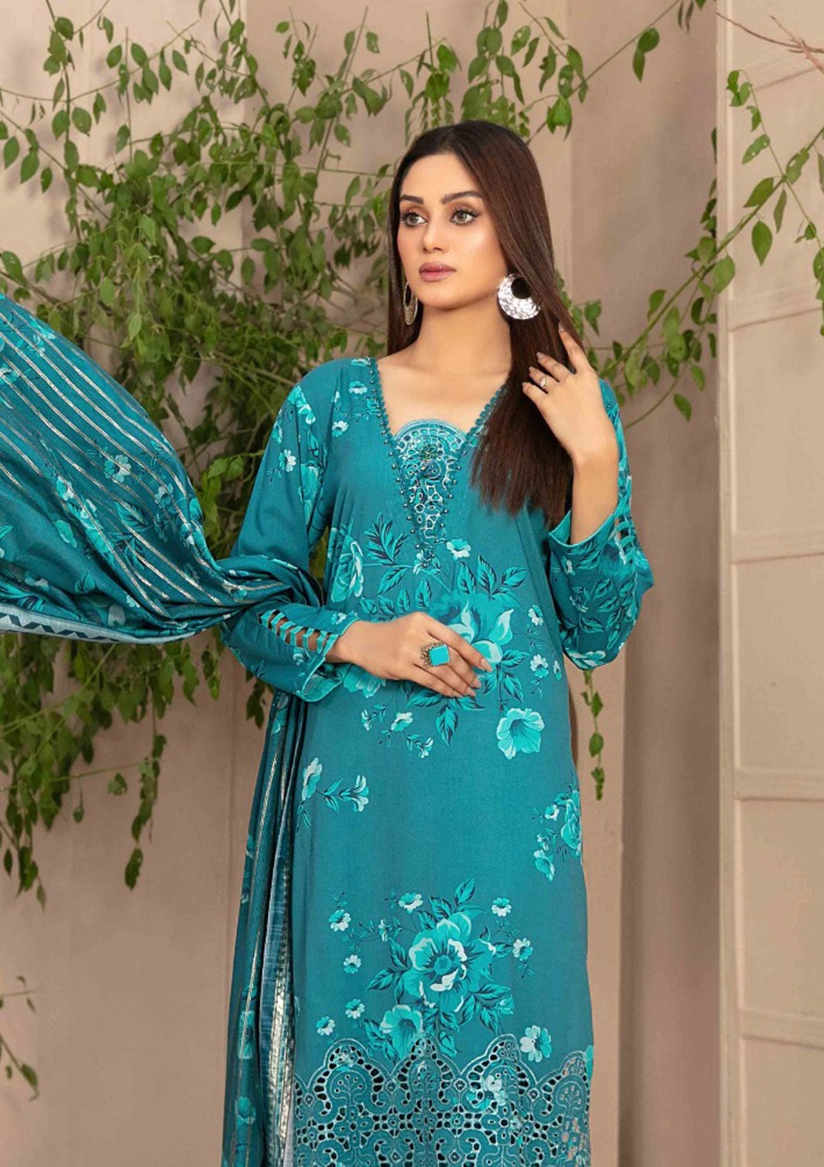 Winter Collection - Tawakkal - Elea - D#9718 - Official Tawakkal Fabrics - Agha Fabrics UK