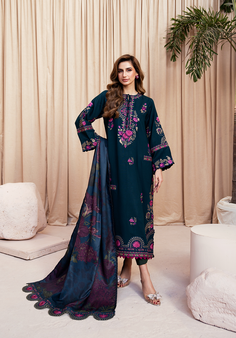 Zarqash | The Winter Luxe Pret | FLORAL NOIR