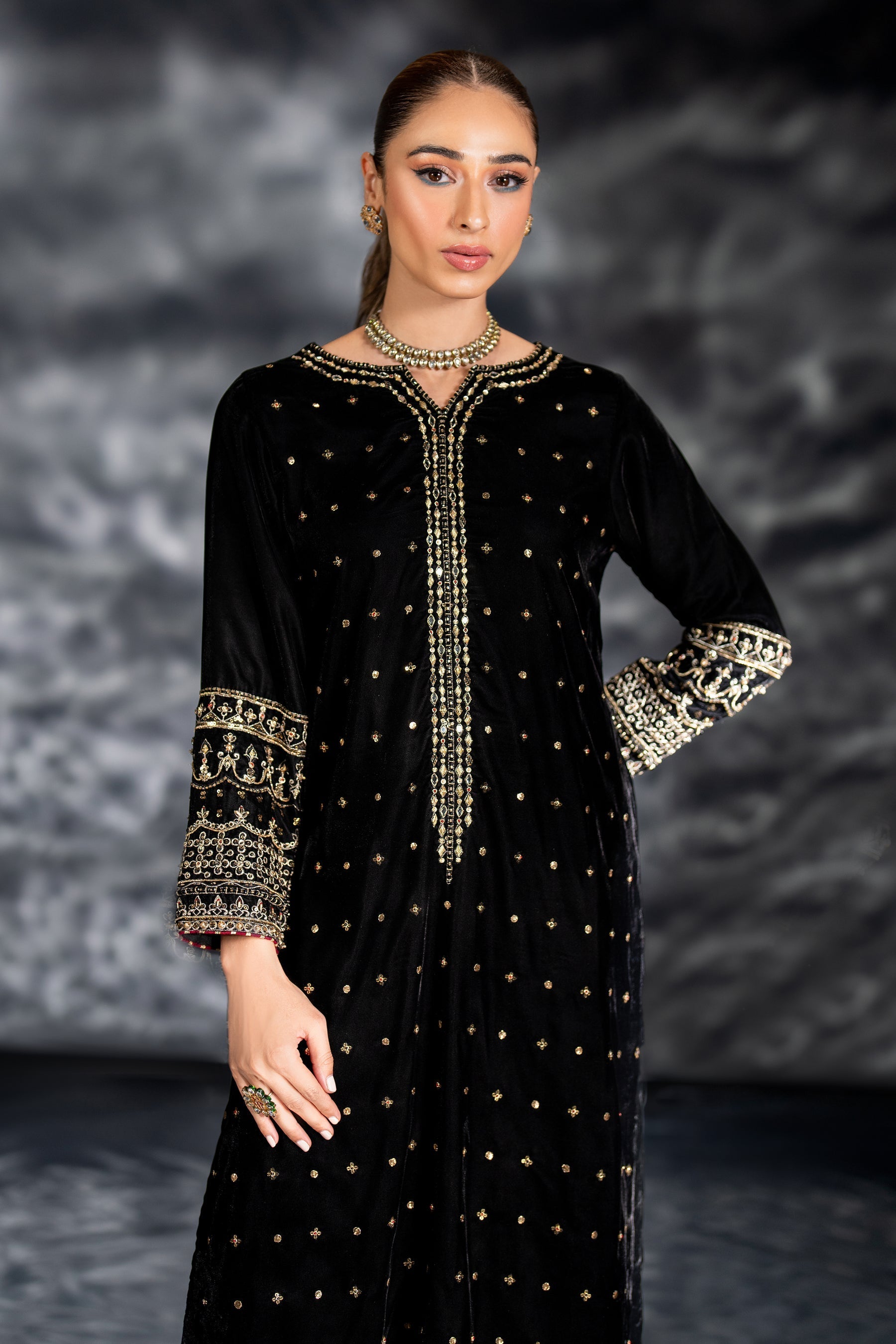 Naqshi | Makhmal 24 | ZUNI