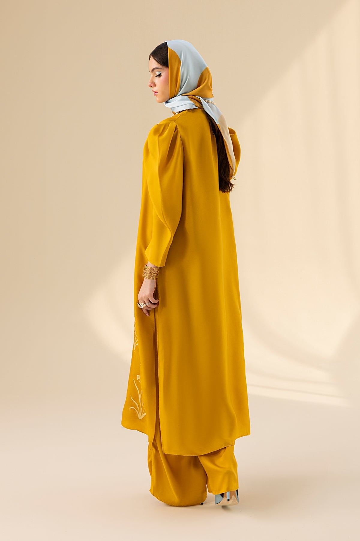 Erum Khan | Lillia Summer Edit | Honey Haze