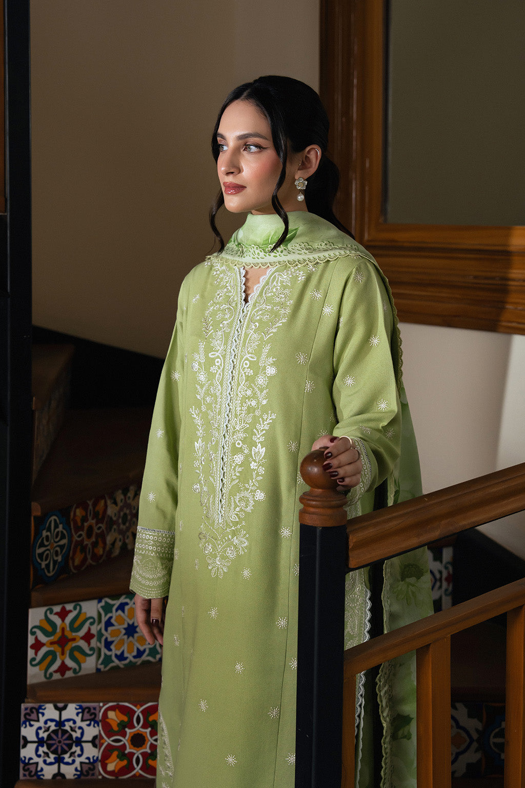 Neeshay | Winter Reverie | Virsine