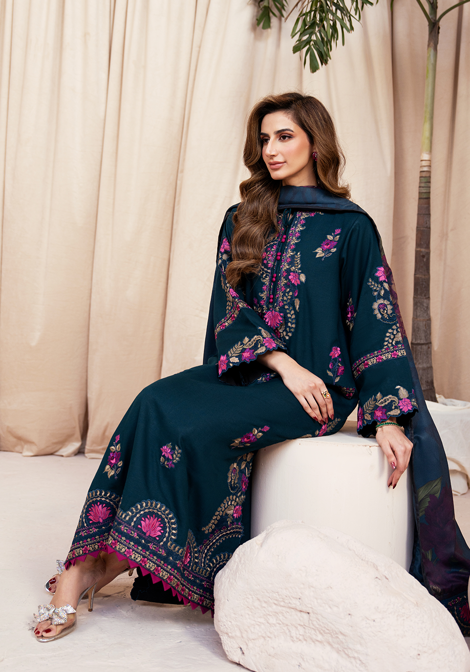Zarqash | The Winter Luxe Pret | FLORAL NOIR
