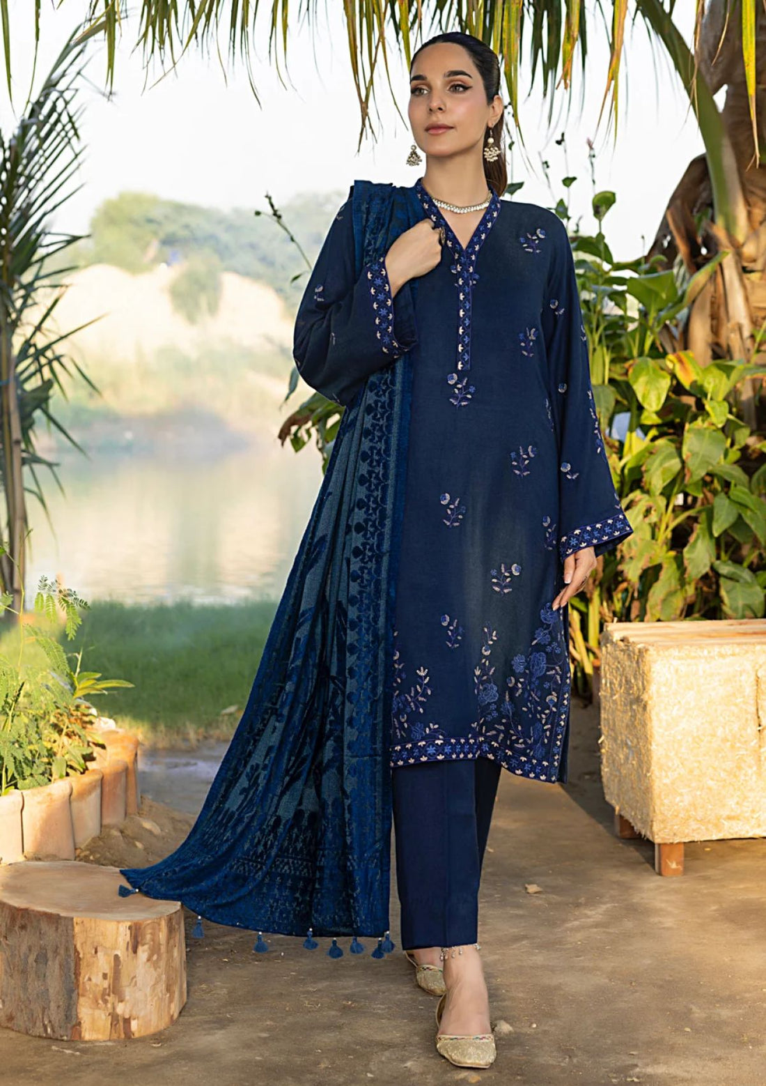 Winter Collection - Lakhany - Luxury Winter 24 - LG-RL-0101 - Official Lakhany - Agha Fabrics UK