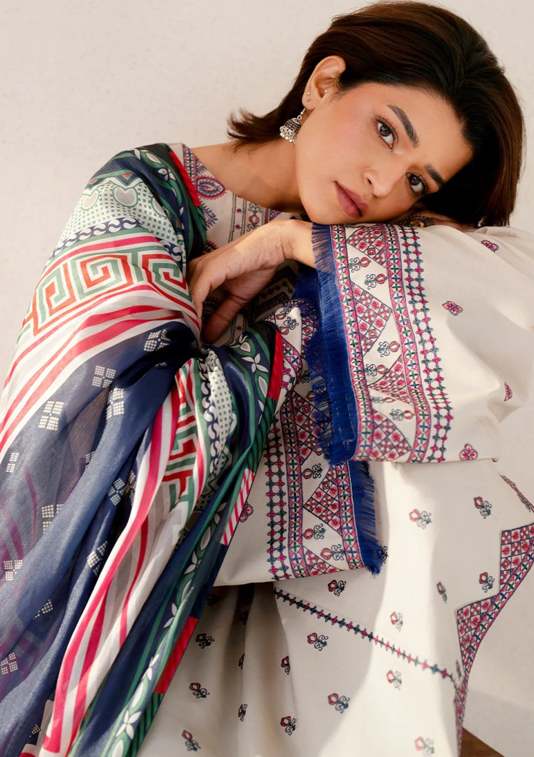 Lawn - Bin Ilyas - Aaina - BIA25# 86 - A