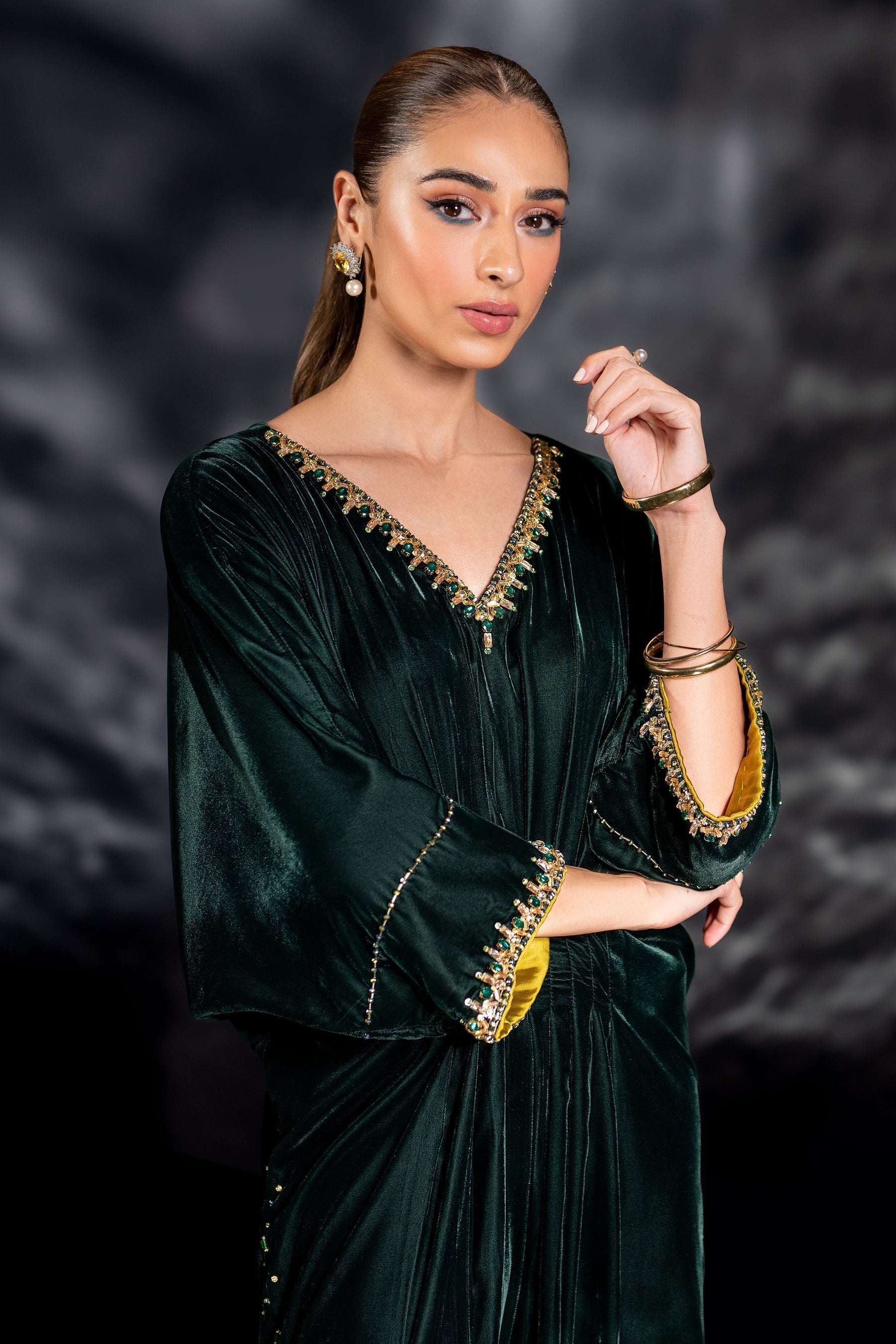 Naqshi | Makhmal 24 | VINNIE