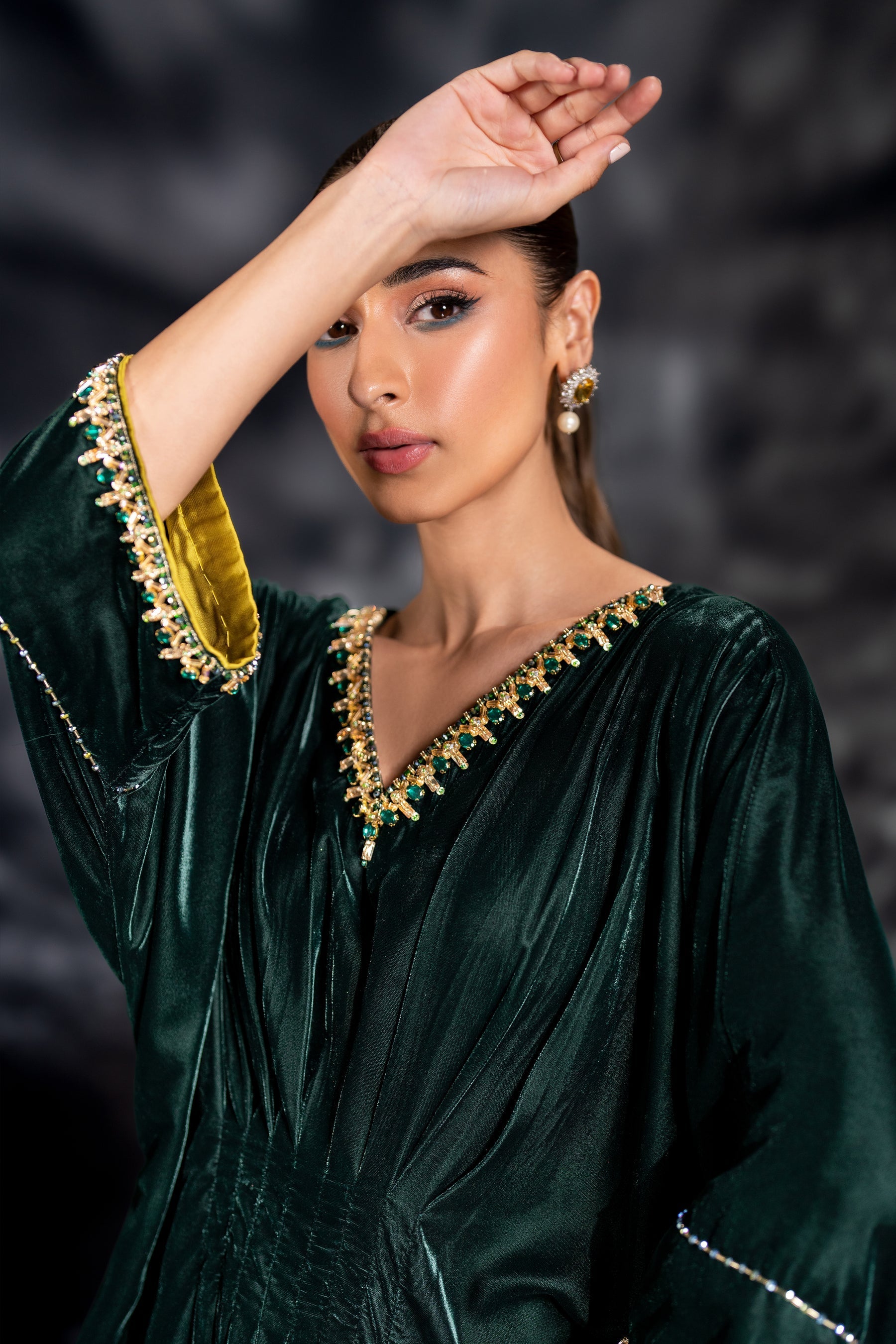 Naqshi | Makhmal 24 | VINNIE