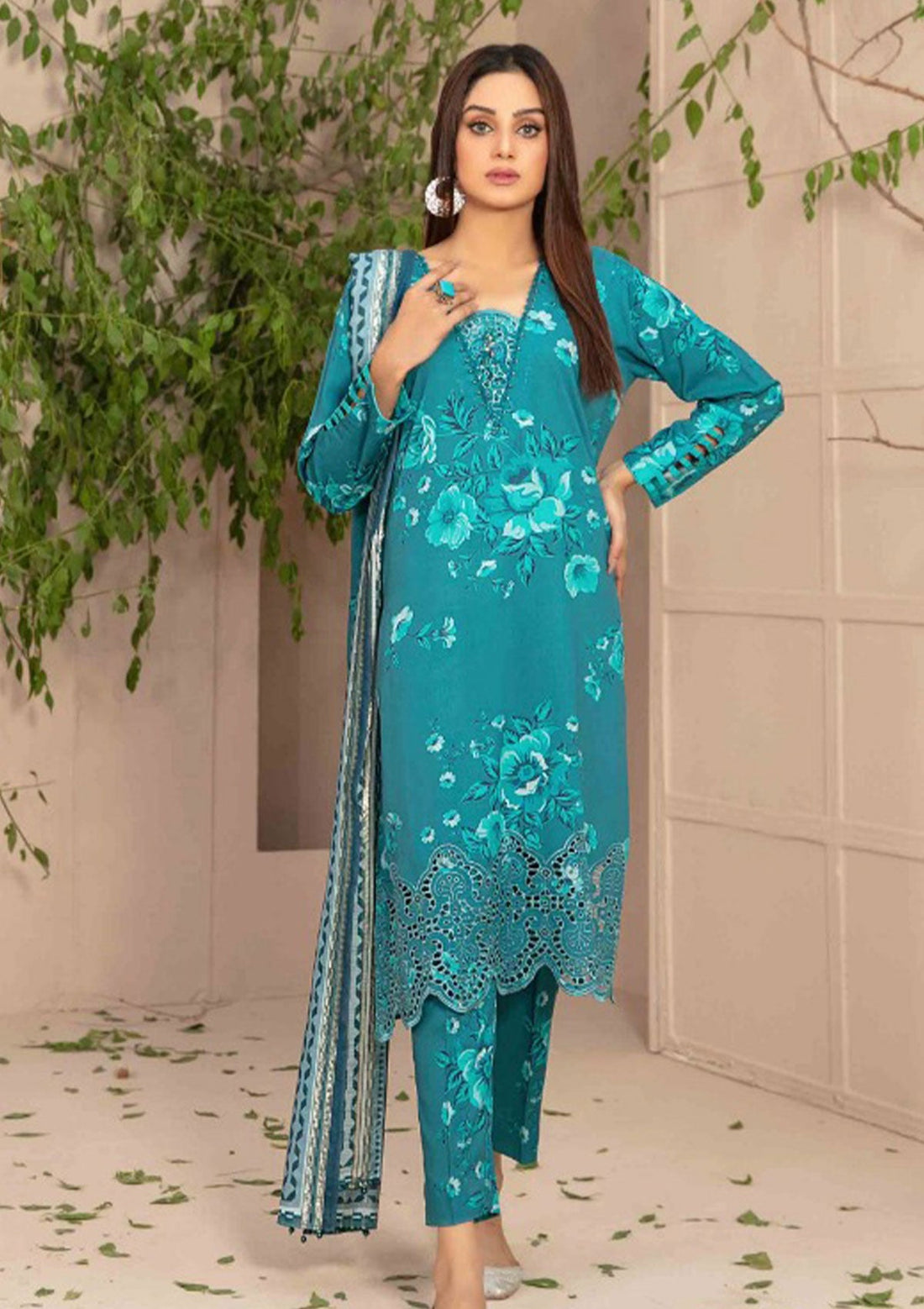 Winter Collection - Tawakkal - Elea - D#9718 - Official Tawakkal Fabrics - Agha Fabrics UK