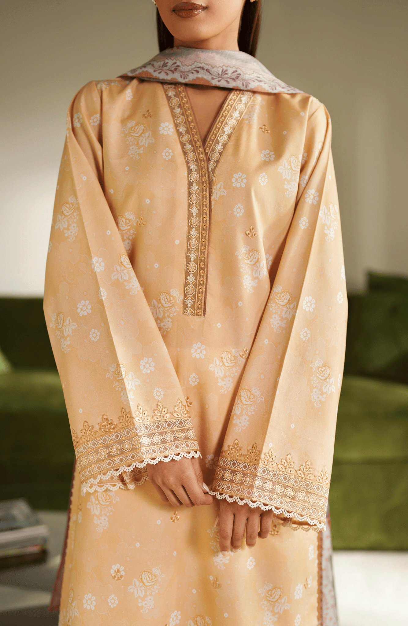 Seran | Ilara Cambric | SOLARIA