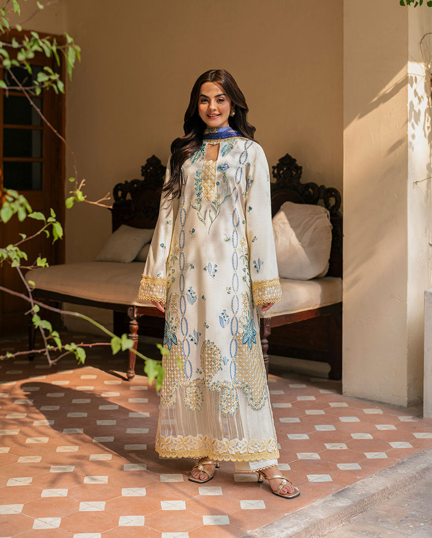 Roheenaz | Aashiyana Lawn | Zoya