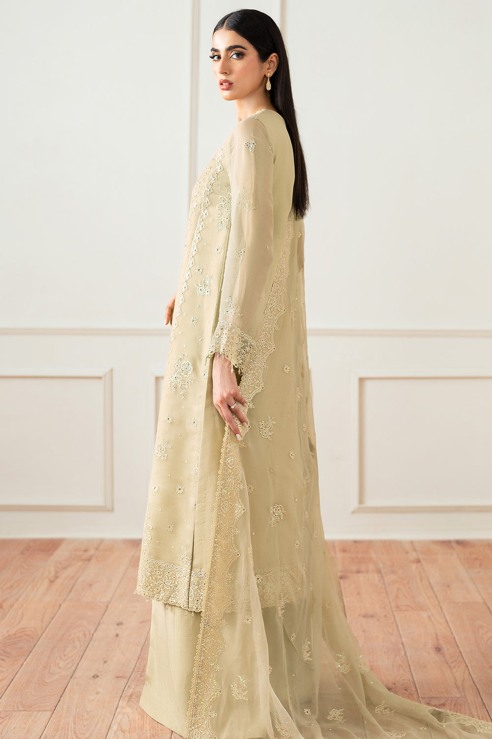 Farasha | Essence Formals 25 | Beige Dusk