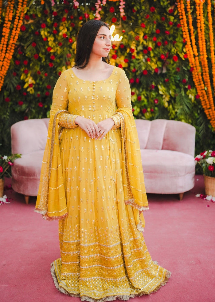 Allure | Mayal Formals | IZNA HAMZA - Official Allure - Agha Fabrics UK