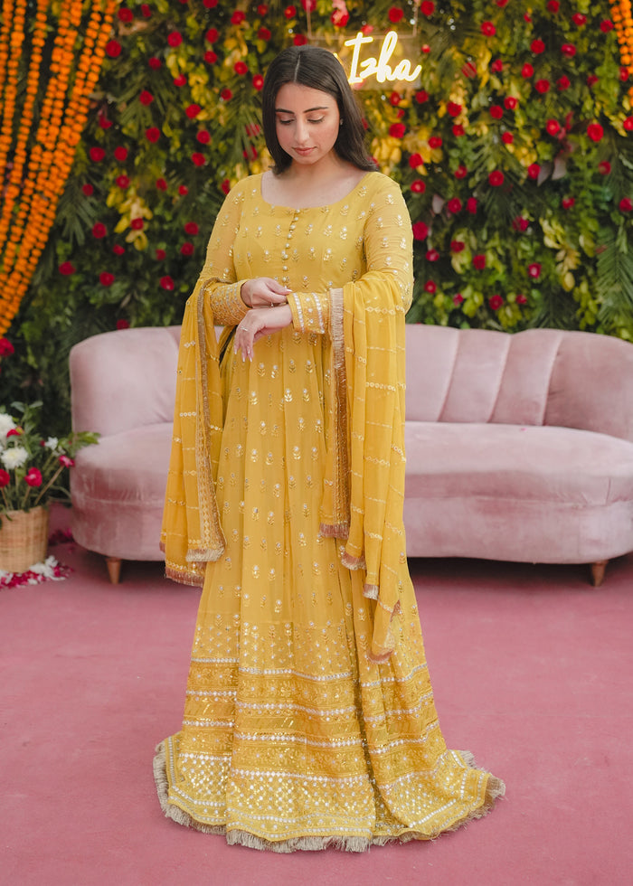 Allure | Mayal Formals | IZNA HAMZA - Official Allure - Agha Fabrics UK