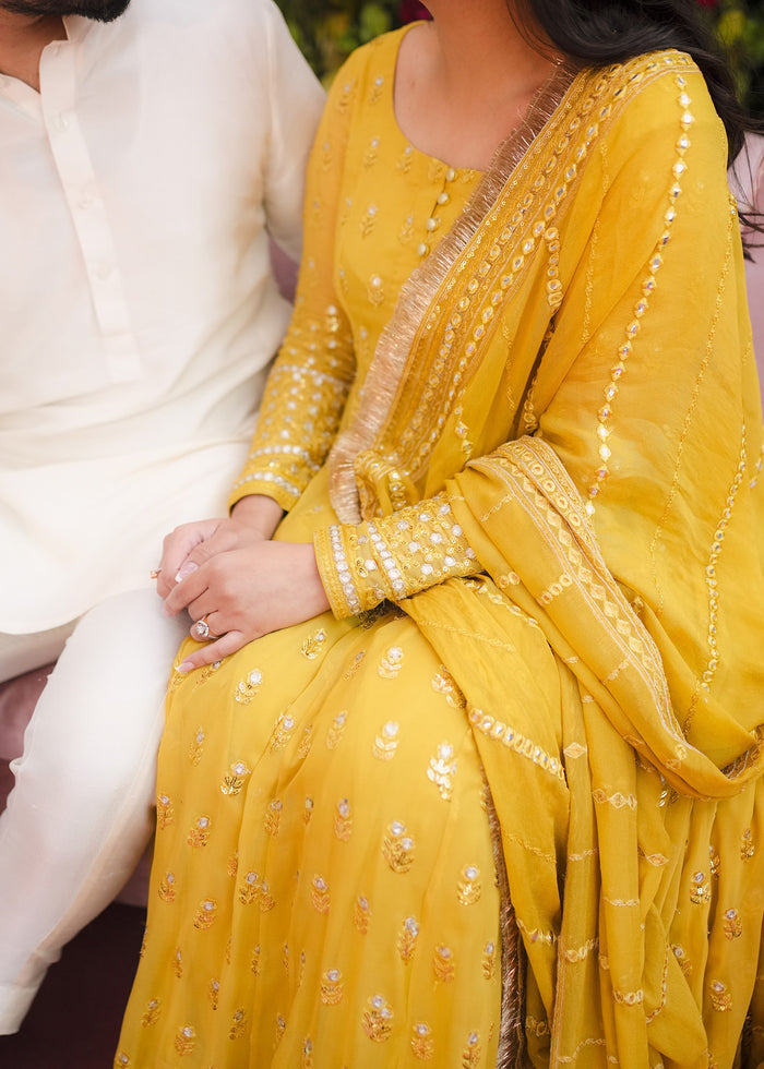 Allure | Mayal Formals | IZNA HAMZA - Official Allure - Agha Fabrics UK