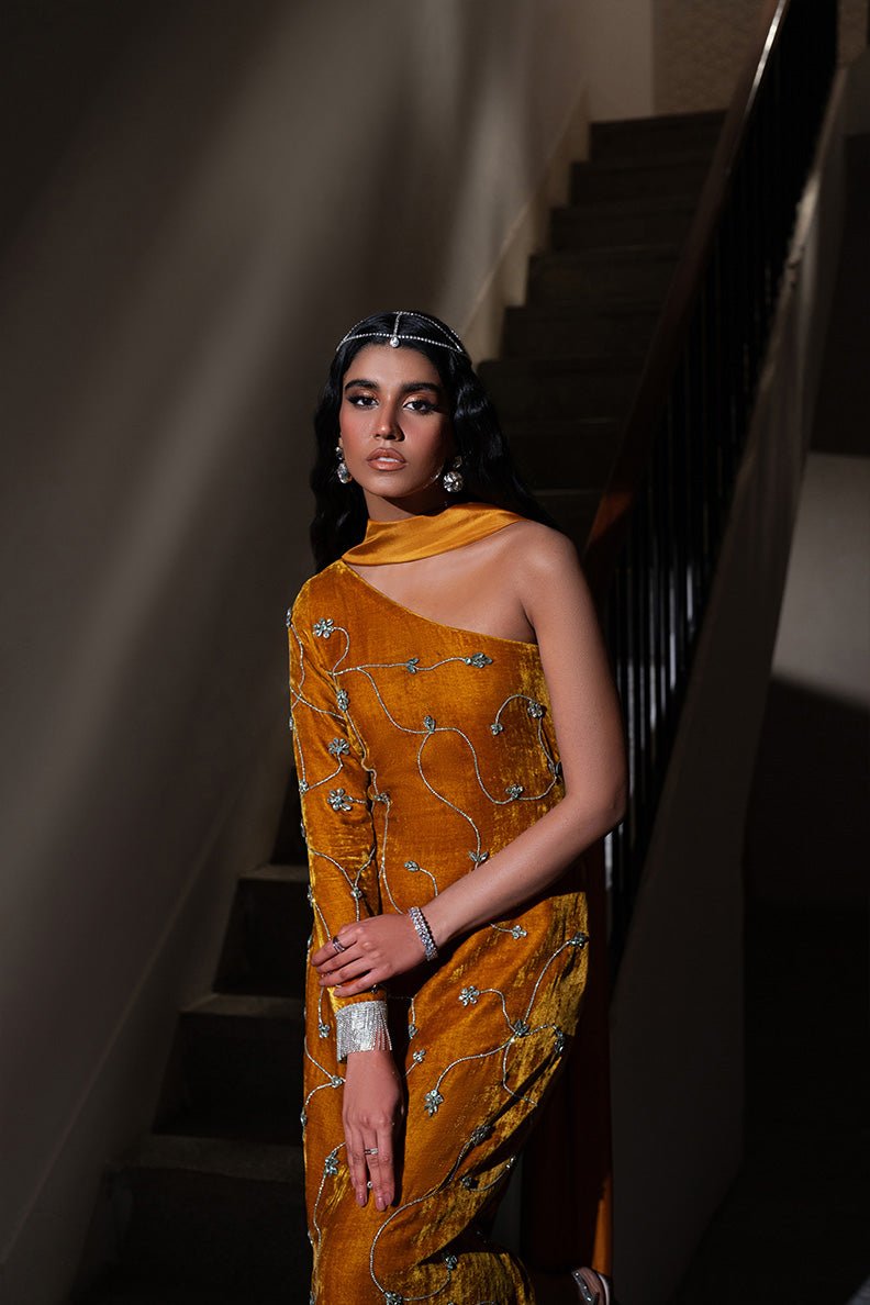 Caia | Luxury Velvet Edit 25 | Amber