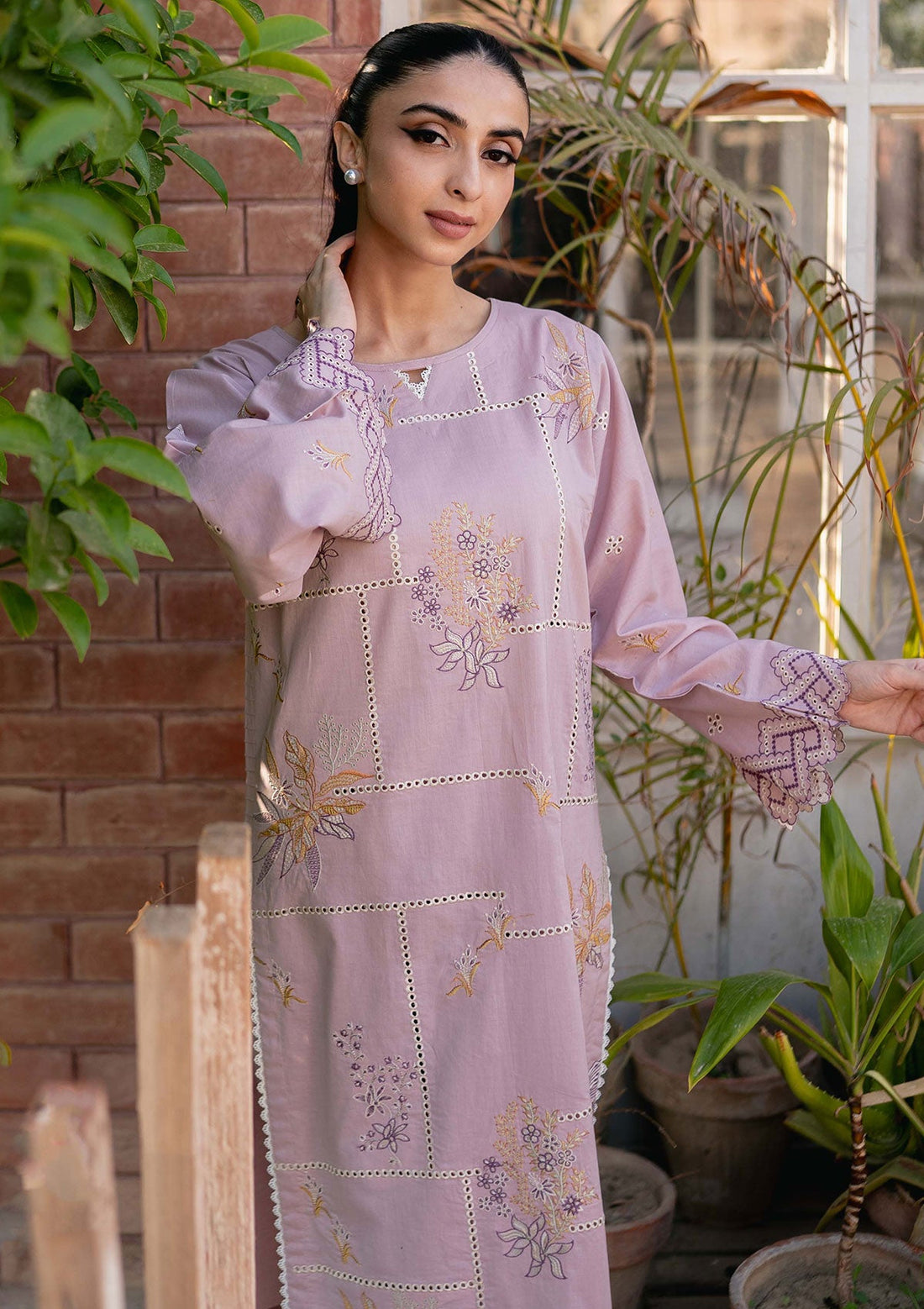 Pret Collection - Humdum - Embroidered Lawn - D#06