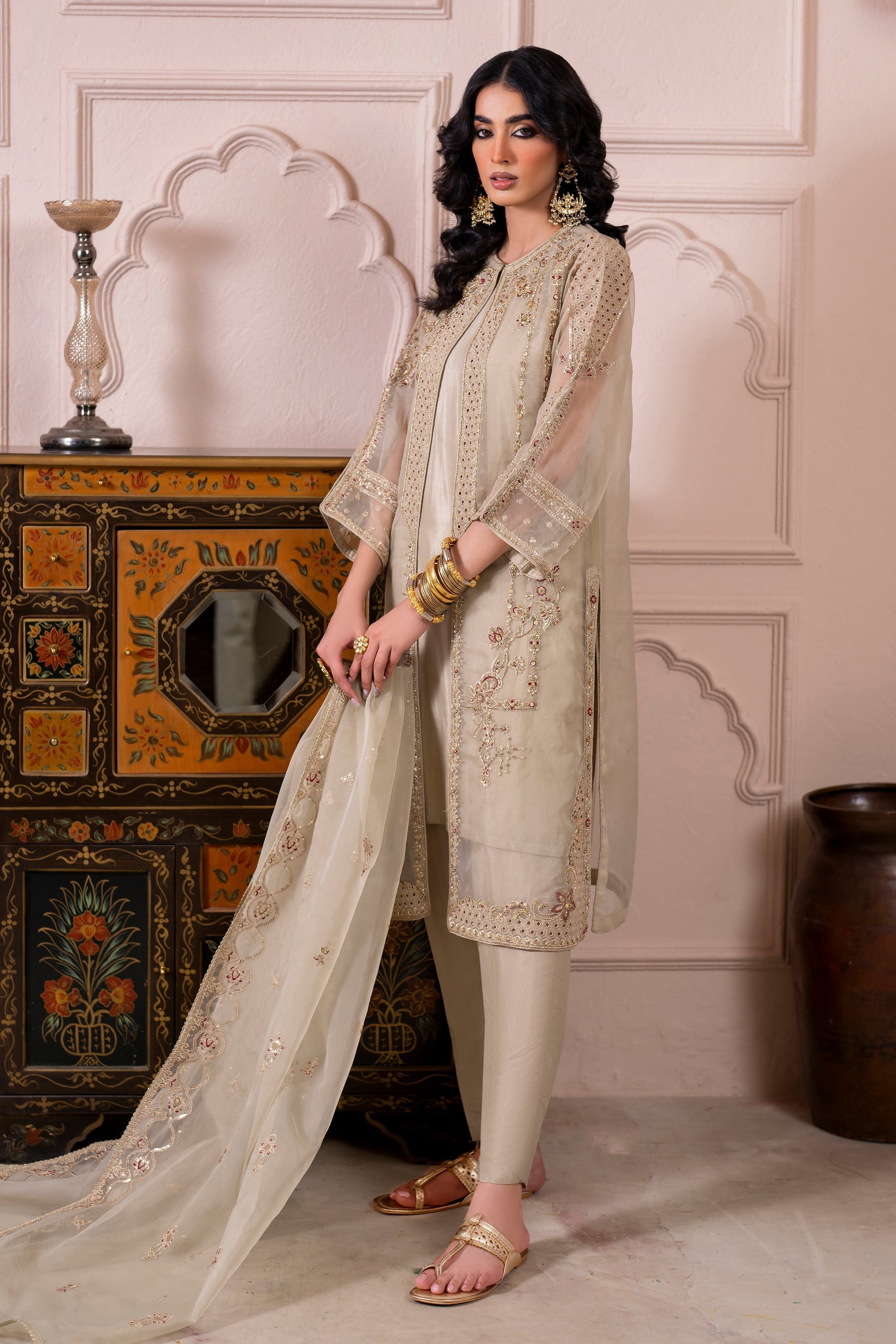 Naqshi | Kaansi Formals | ARWA