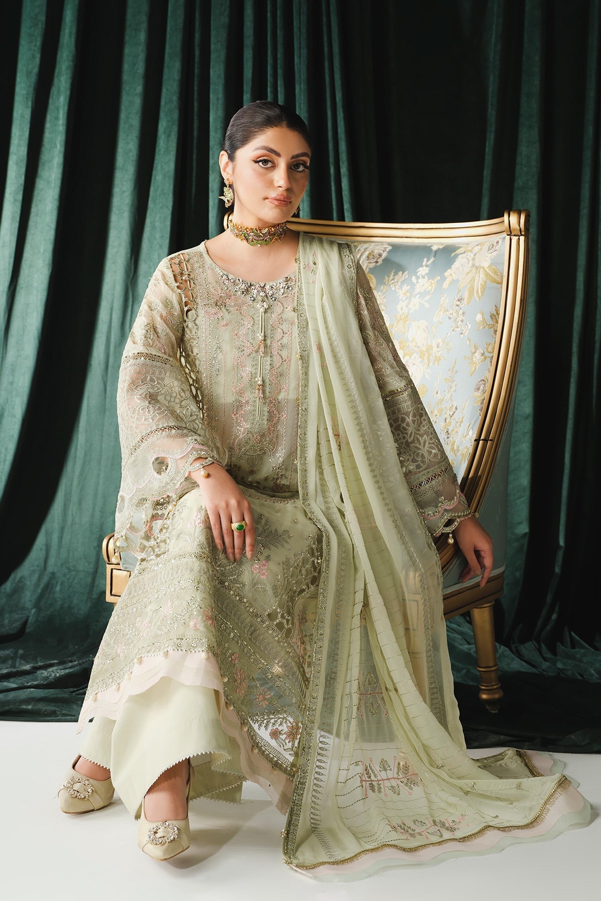 Paras by Pasha | Ayla Luxury Formals | PR103 Regalia