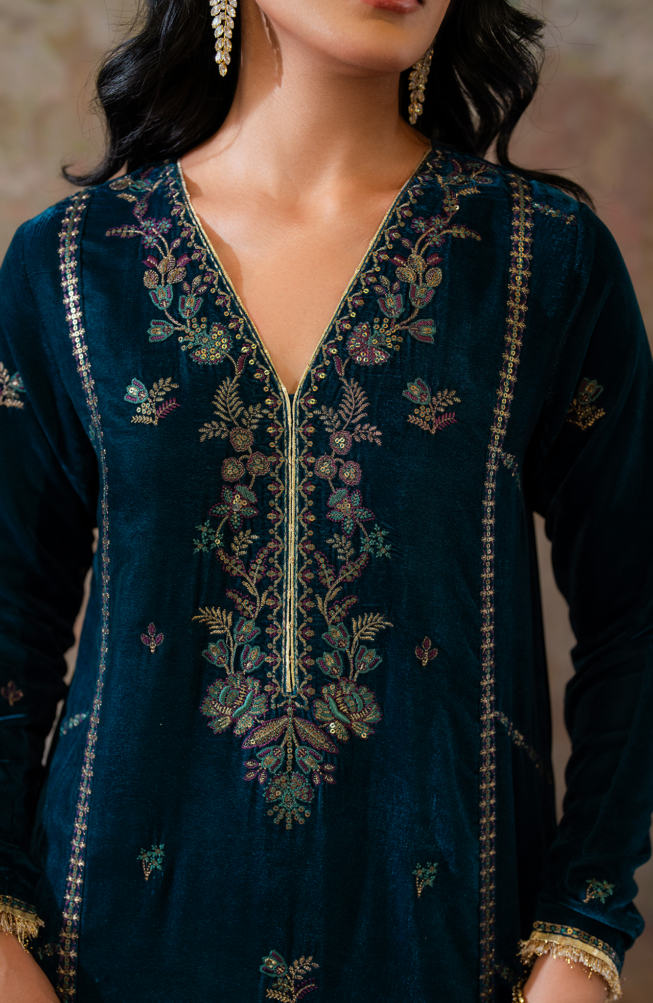 Seran | Velmor Velvet 24 | AYDEN