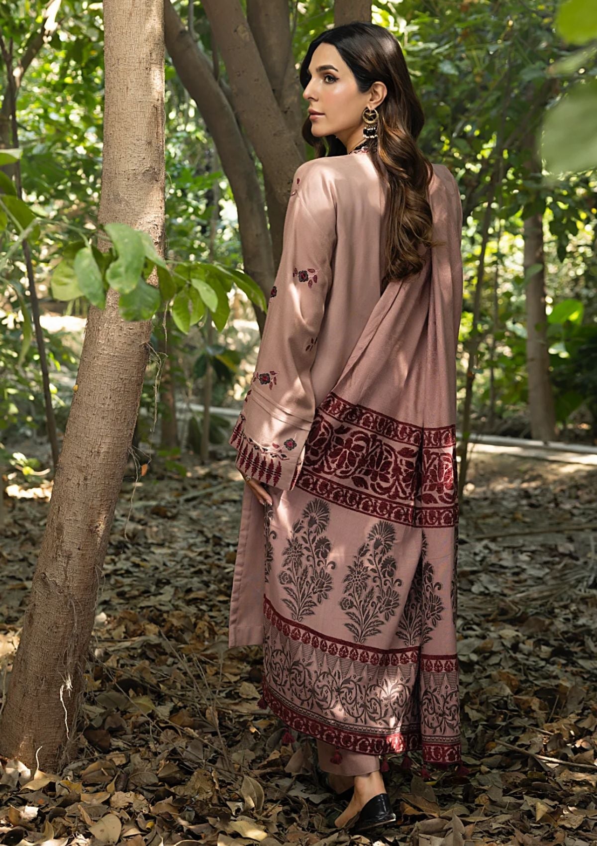 Winter Collection - Lakhany - Luxury Winter 24 - LG-IZ-0235 - Official Lakhany - Agha Fabrics UK