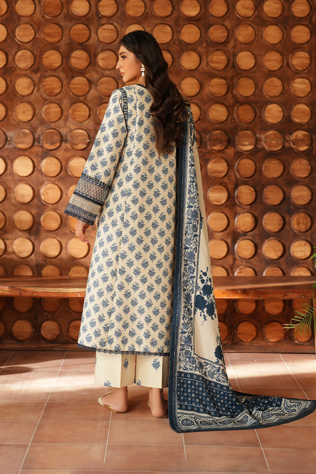 Iznik | Winter 25 | IPF-07 - Official Iznik - Agha Fabrics UK