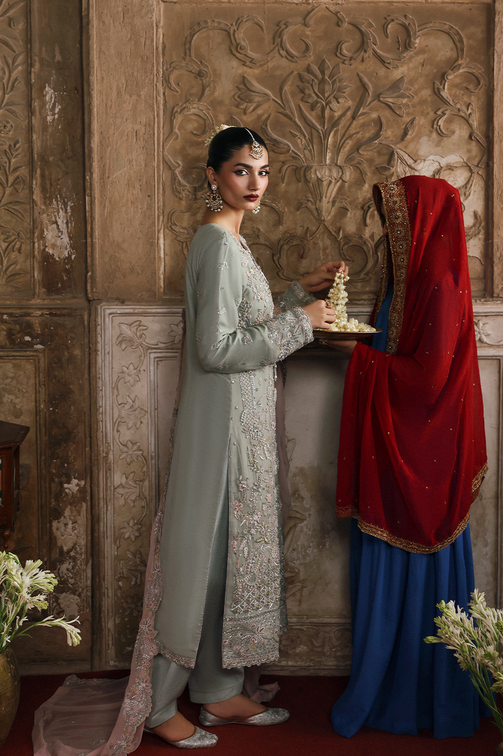 Emaan Adeel | Romansiyyah Luxury Formals | MAHPARI