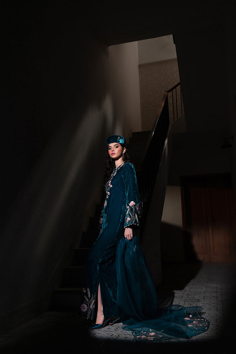 Caia | Luxury Velvet Edit 25 | Twilight custom