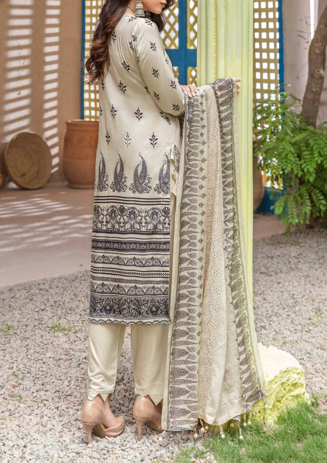 Winter Collection - Laiba - D/P Viscose - V26 - LV#03 - Official Laiba - Agha Fabrics UK