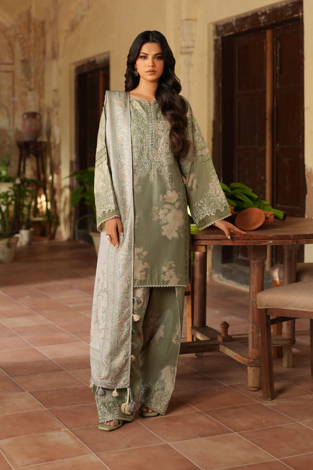 Iznik | Winter 25 | IPF-08 - Official Iznik - Agha Fabrics UK