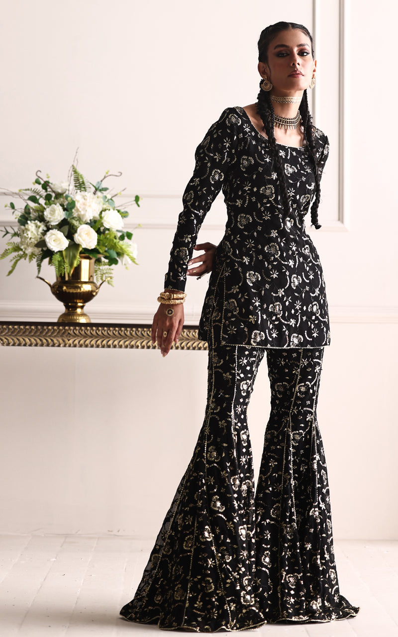 Threads and Motifs | Char Bagh Formals | 9965