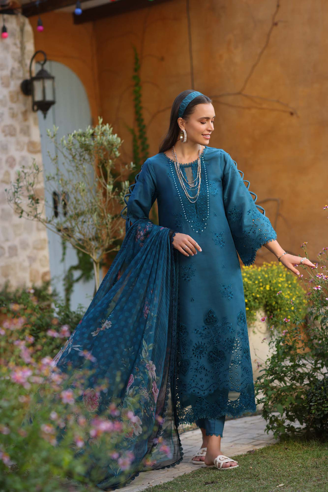 Noor by Saadia Asad | Luxe Chikankari 25 D8-B