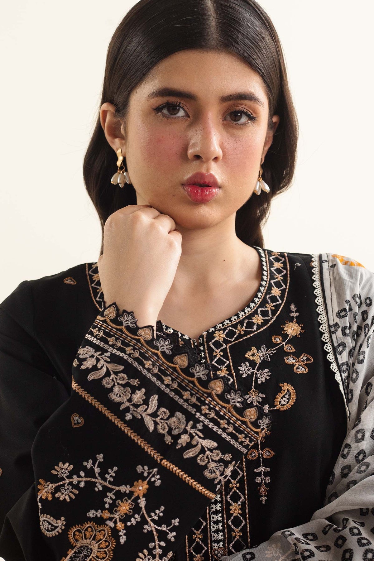 Zara Shahjahan | Coco Lawn Vol 2 | ARELA-7B