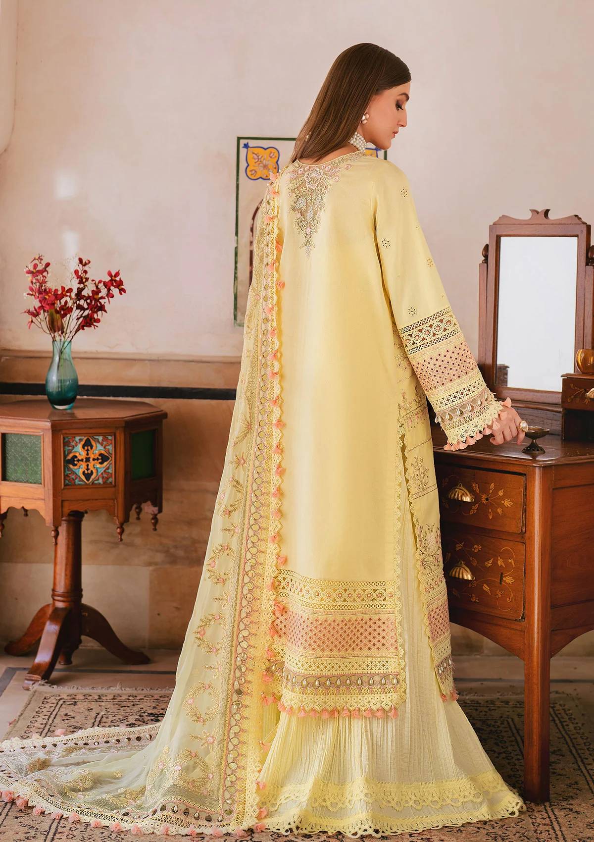 Lawn Collection - Akbar Aslam - Hayat - Eid - D#123 - Caviar