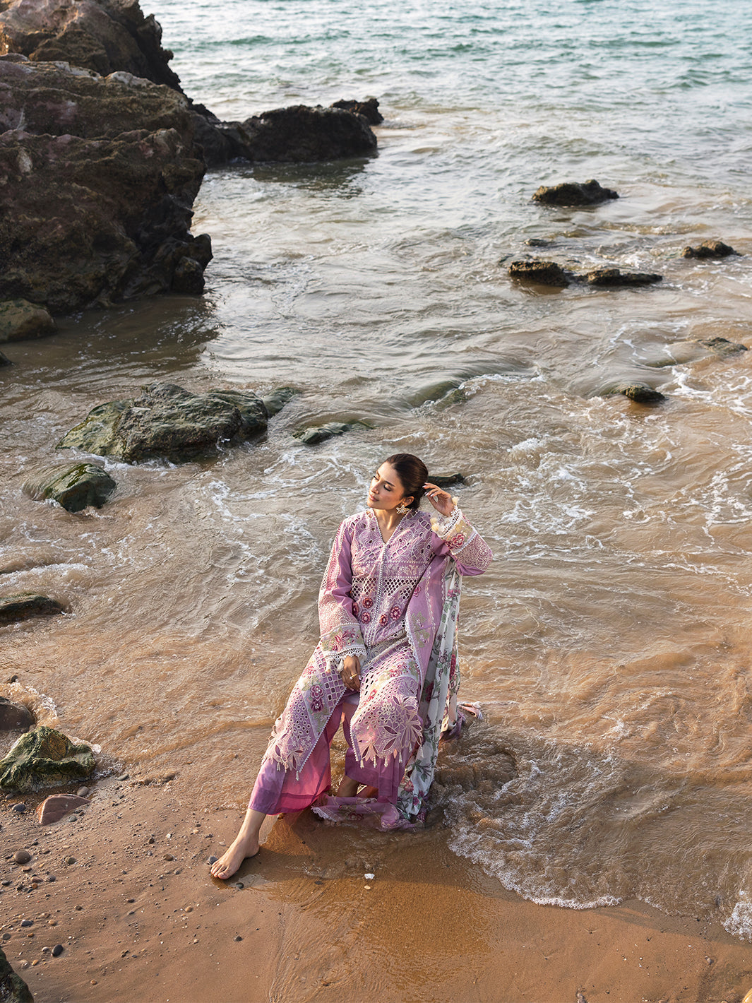 Mahnur | Sirena Luxury Lawn 25 | Aria