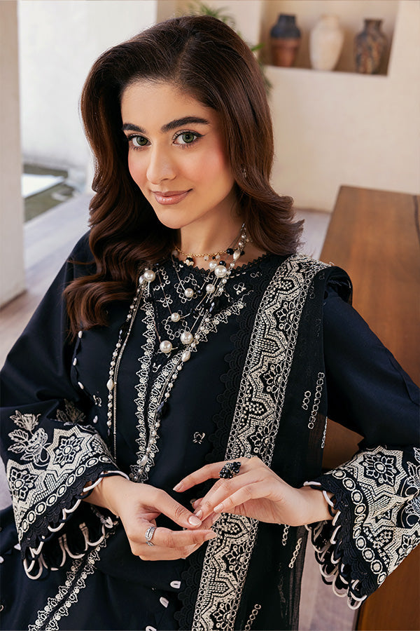 Saffron | Summer Soiree 25 | Noir