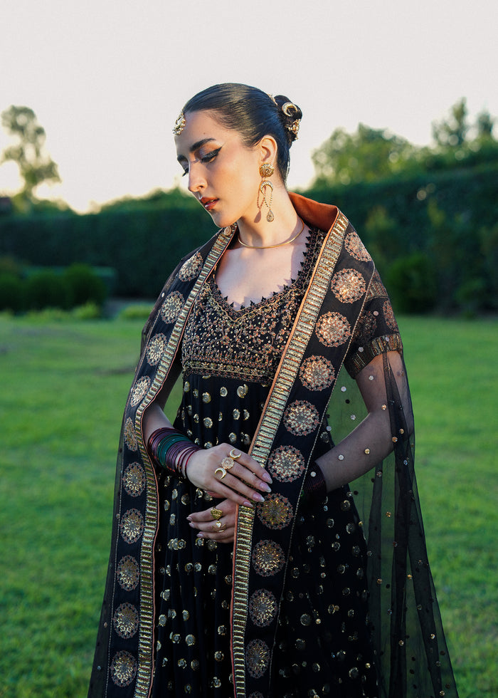 Laj by Lajwanti | Runaway Formals 25 | Golden Eclipse