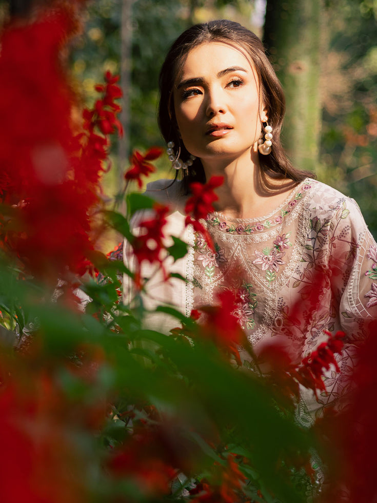 Parishay | IVY Bloom V2 Lawn | BLOOM-05 - Official Parishay - Agha Fabrics UK