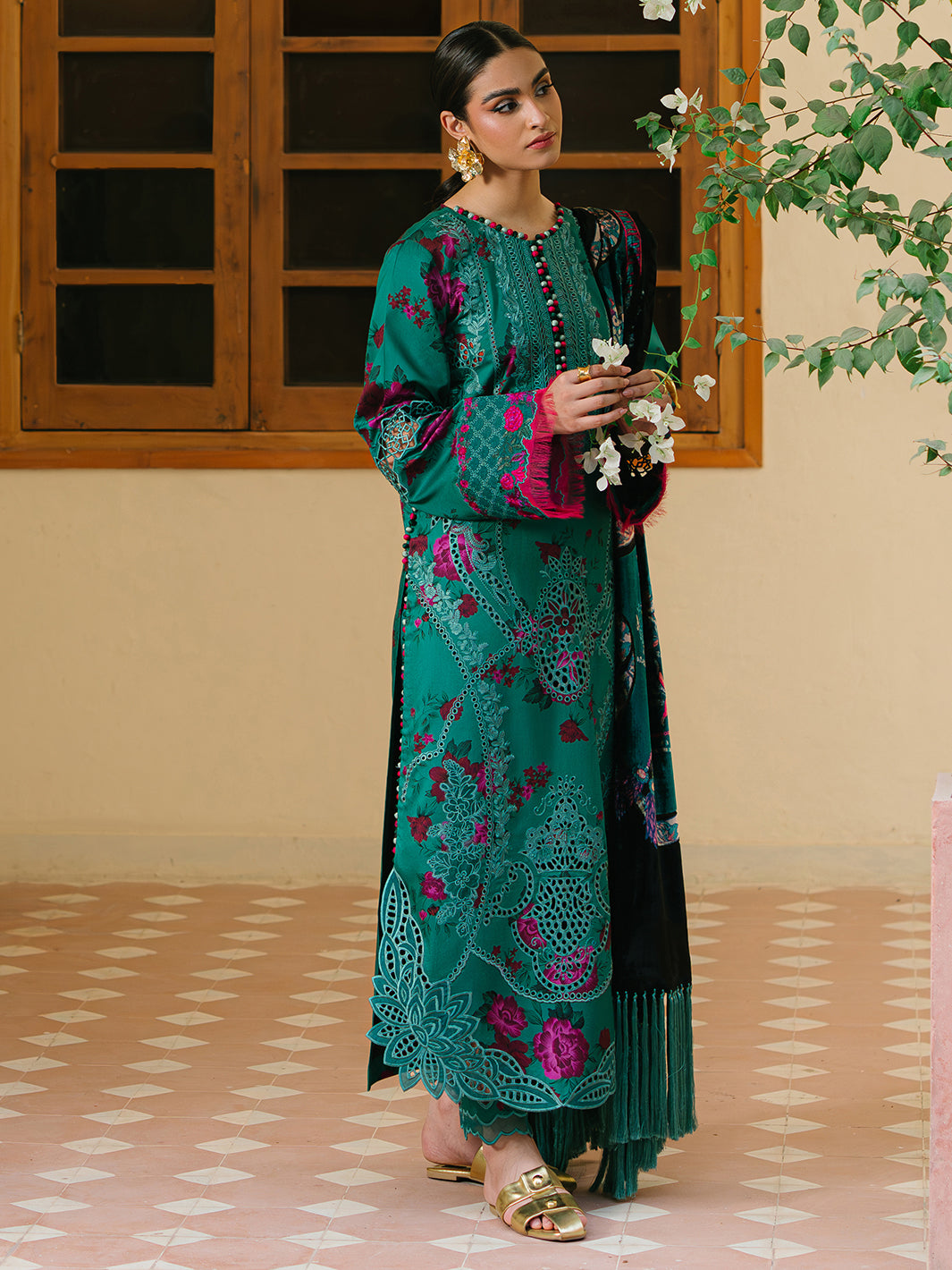 Bin Ilyas | Olivia Embroidered Winter 24 | 526 - B