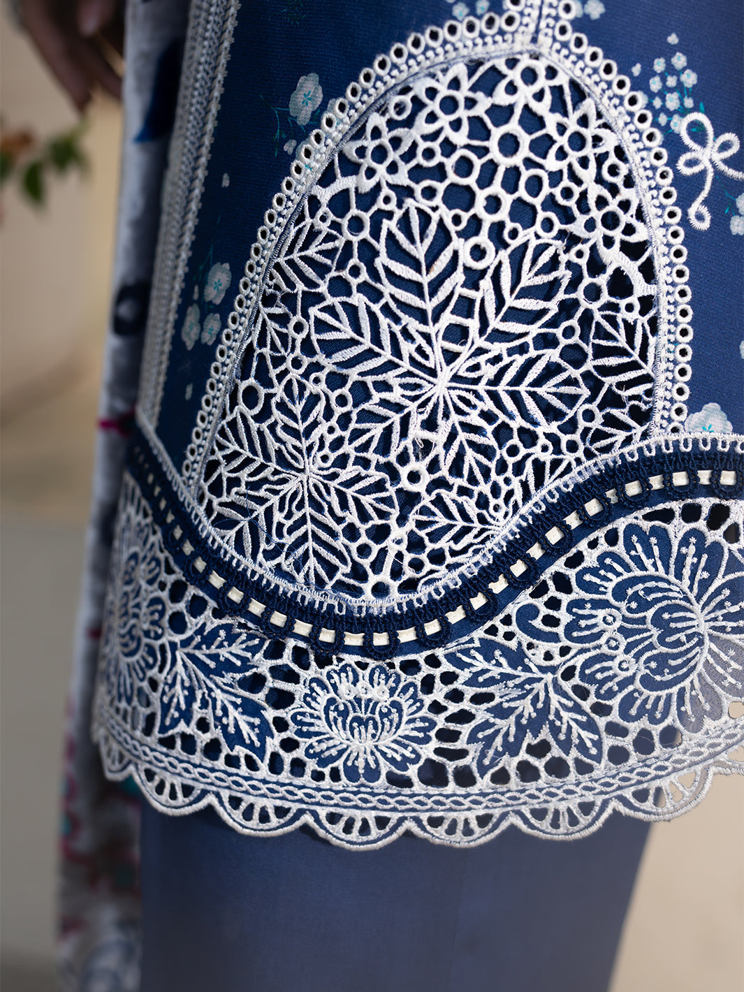 Bin Ilyas | Olivia Embroidered Winter 24 | 527 - B