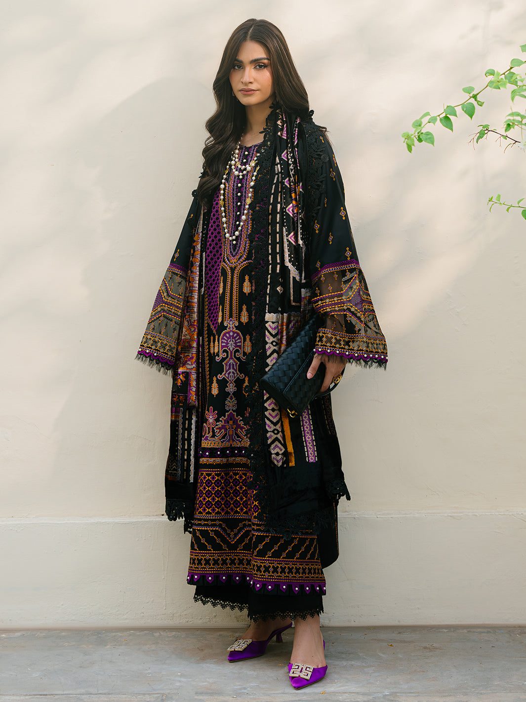 Bin Ilyas | Olivia Embroidered Winter 24 | 522 - B