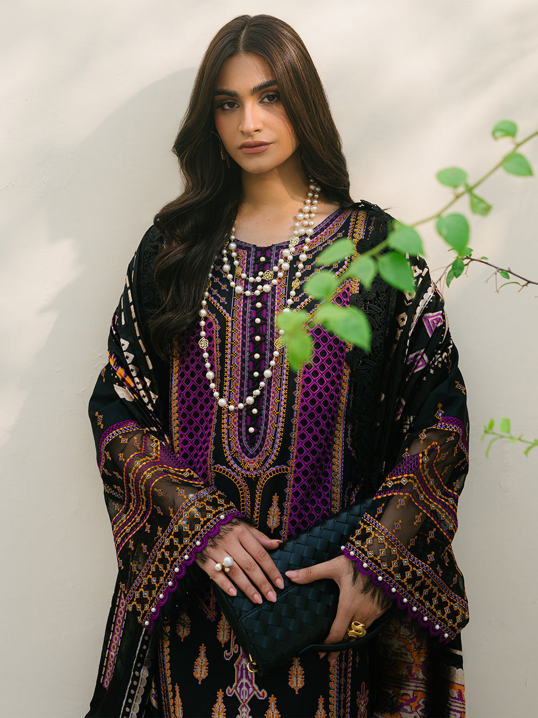 Bin Ilyas | Olivia Embroidered Winter 24 | 522 - B