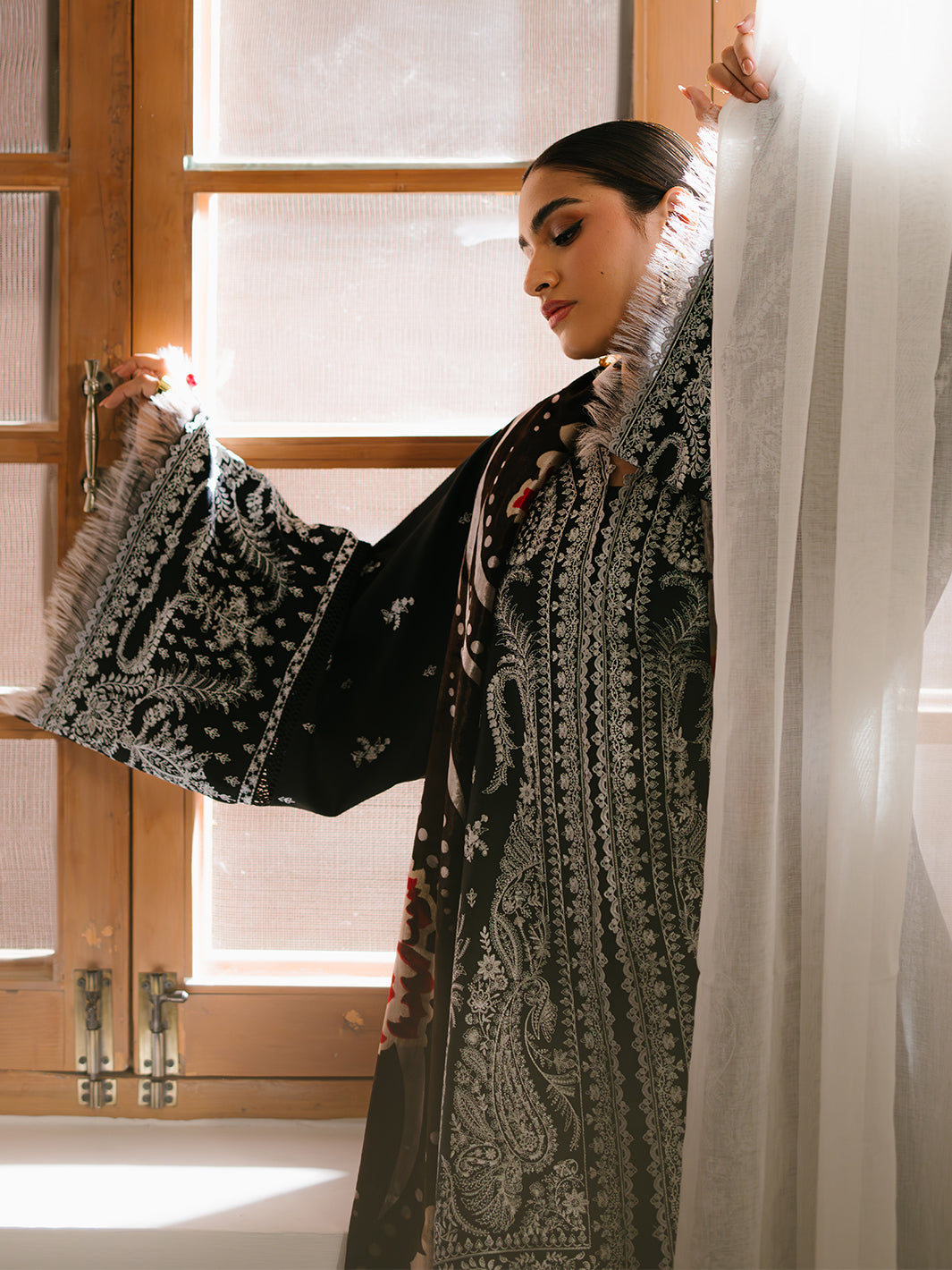 Bin Ilyas | Olivia Embroidered Winter 24 | 523 - B