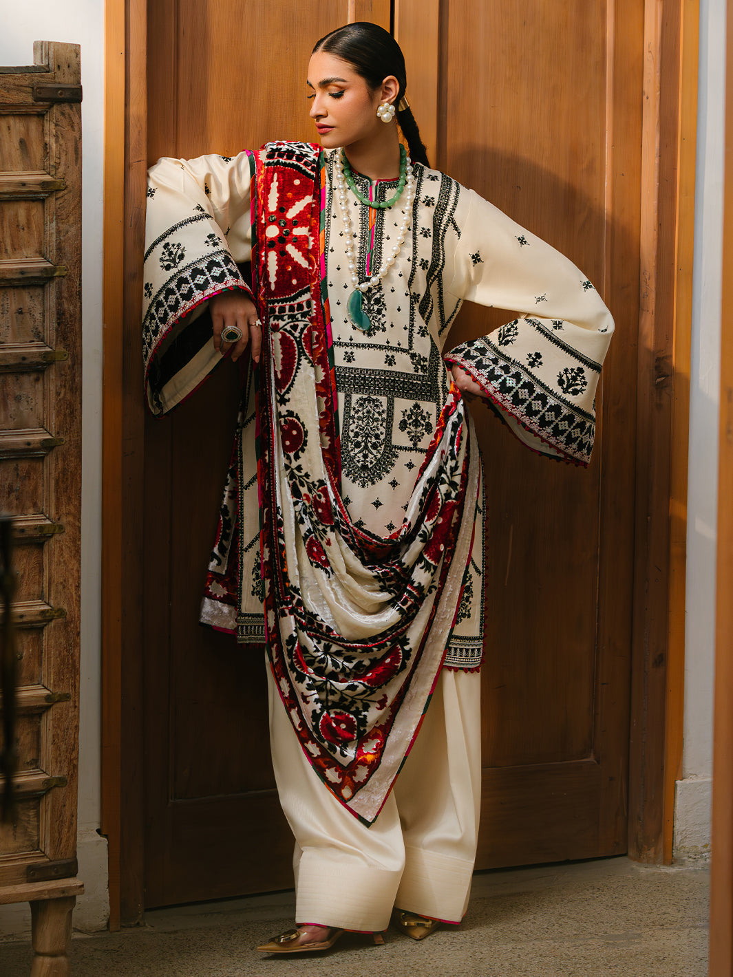 Bin Ilyas | Olivia Embroidered Winter 24 | 524 - A