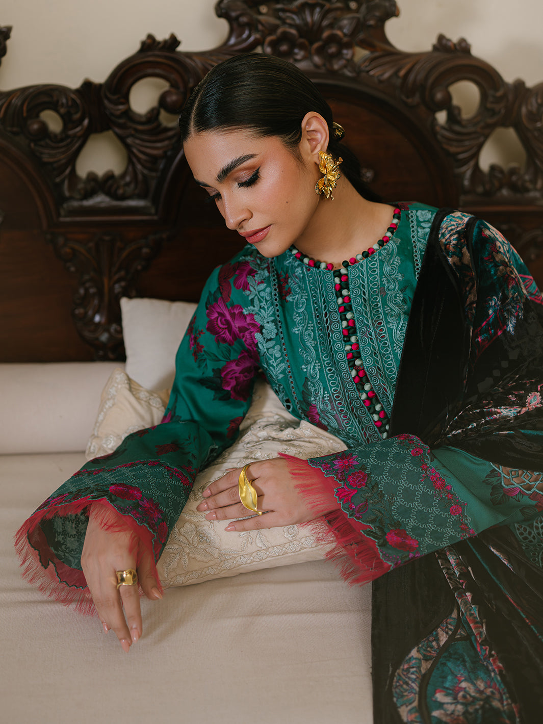 Bin Ilyas | Olivia Embroidered Winter 24 | 526 - B