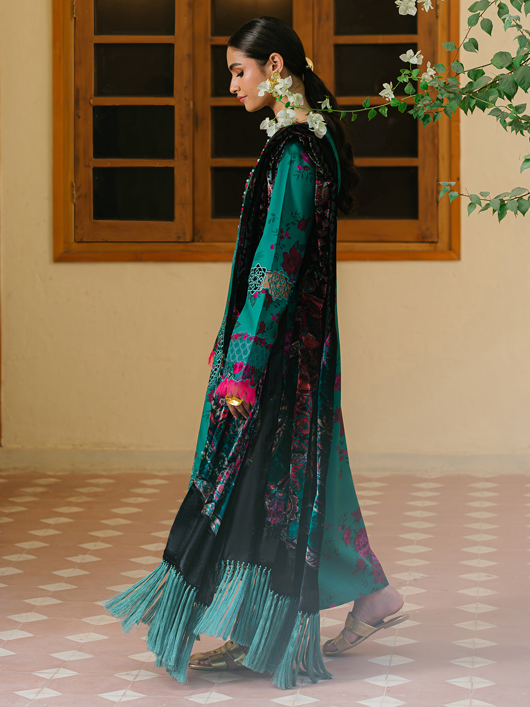 Bin Ilyas | Olivia Embroidered Winter 24 | 526 - B