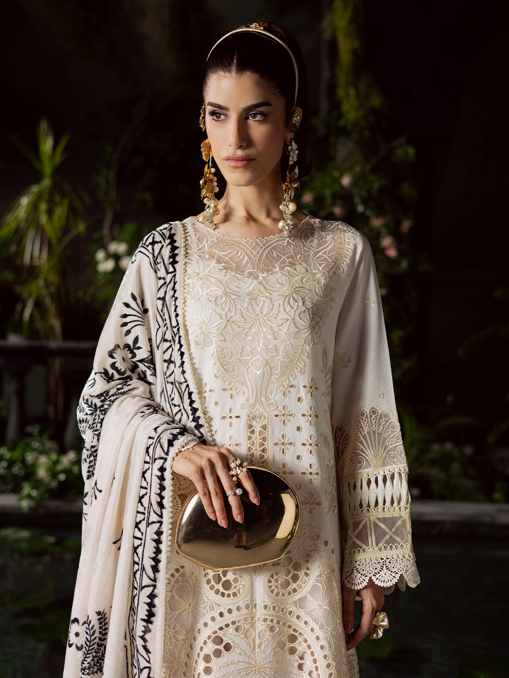 Mahnur | Amelia Luxury Winter 25 | CK-003 Kotrai - Official Mahnur - Agha Fabrics UK